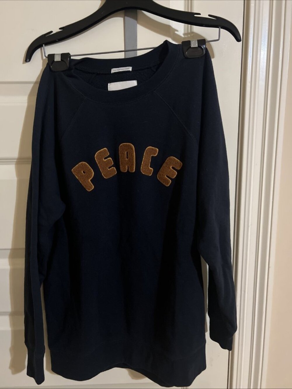 American Eagle Sweatshirt Women's Small Black Peace Long Sleeve Pullover Jegging